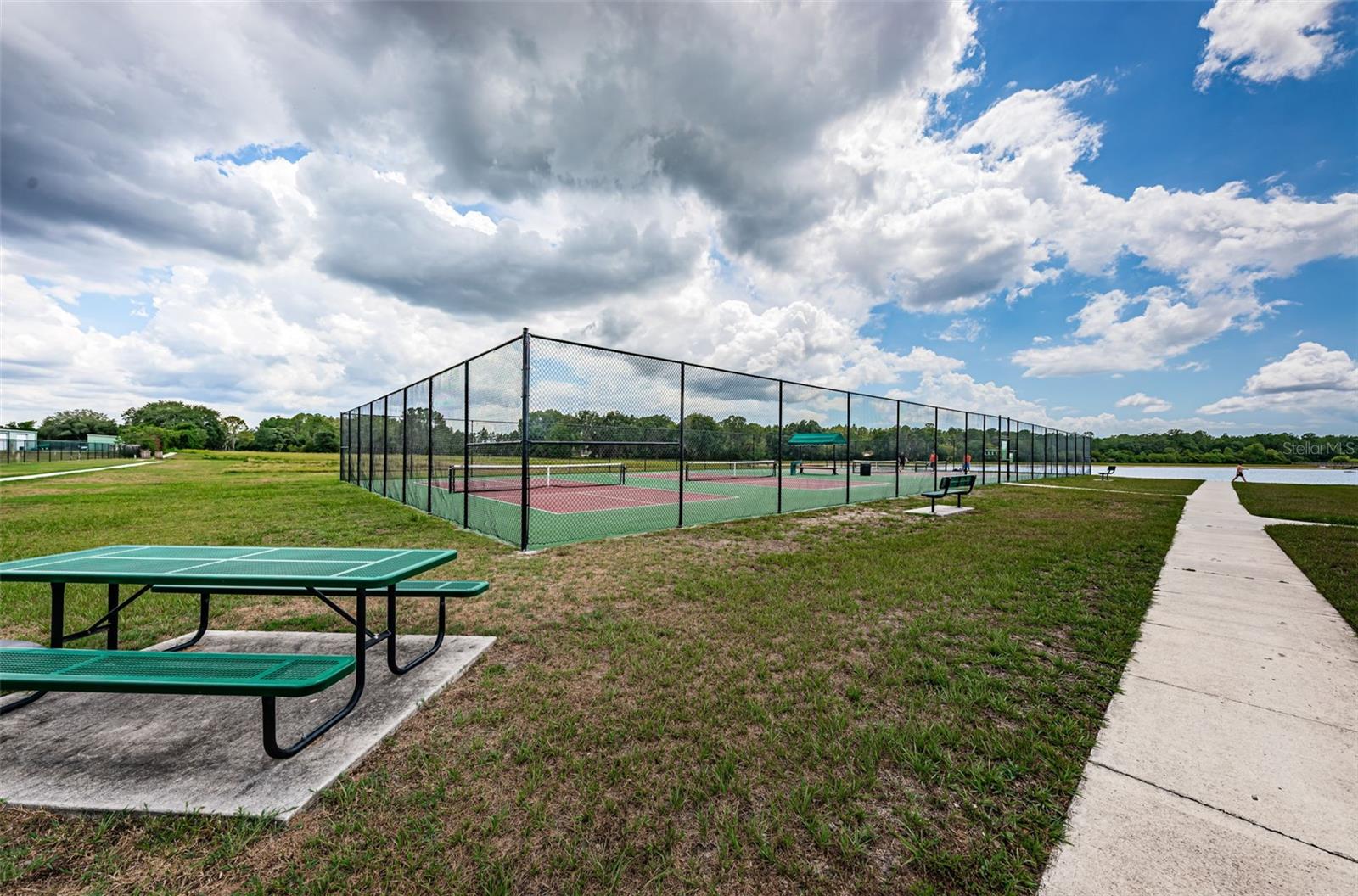 VILLAGES/TRINITY LAKES - Residential