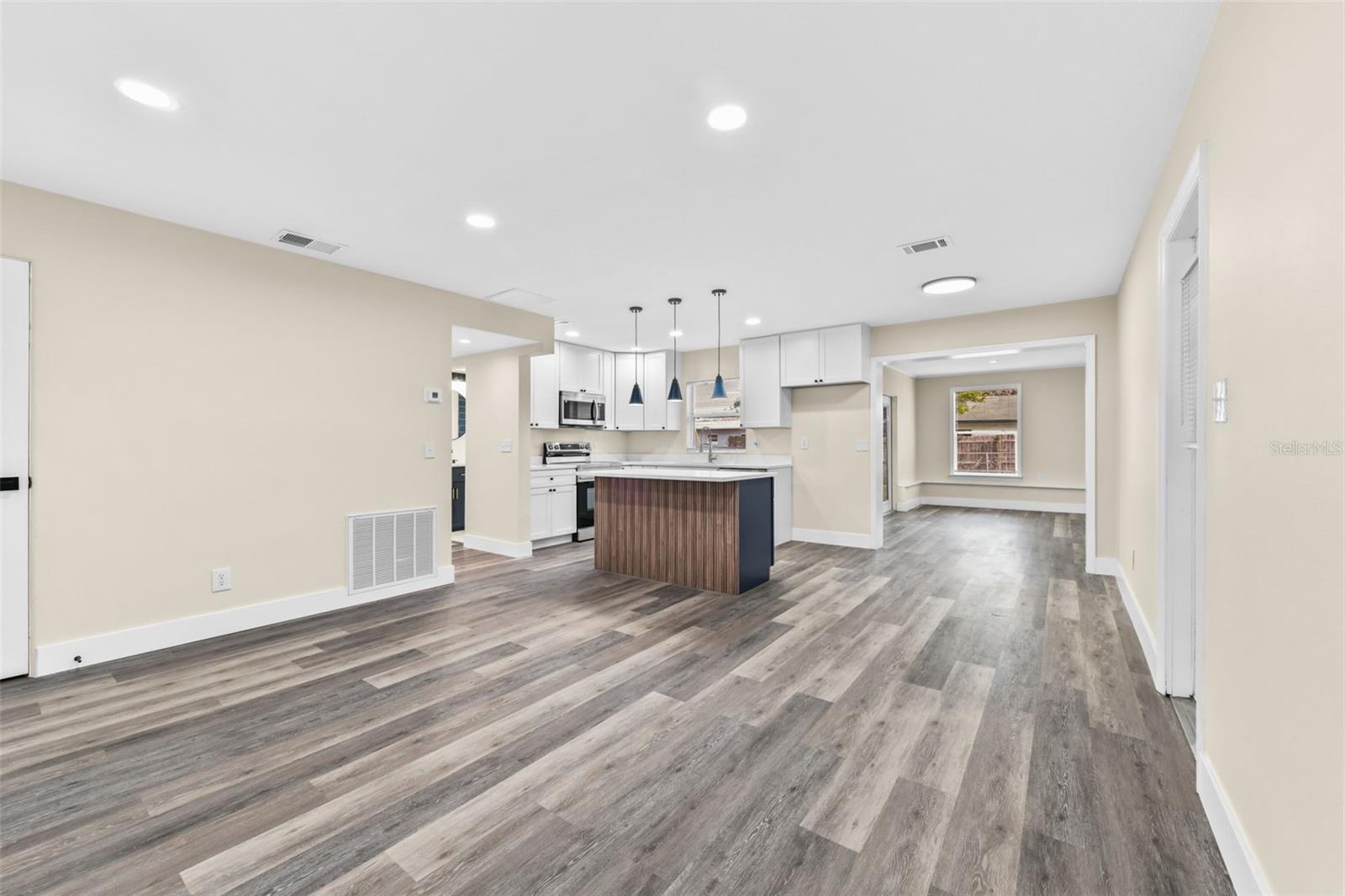 EASTBROOK SUB UNIT 05 - Residential