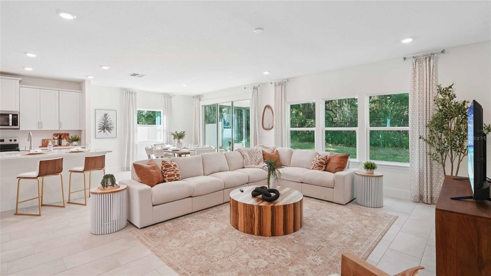 BUCHANAN TRAILS - Residential