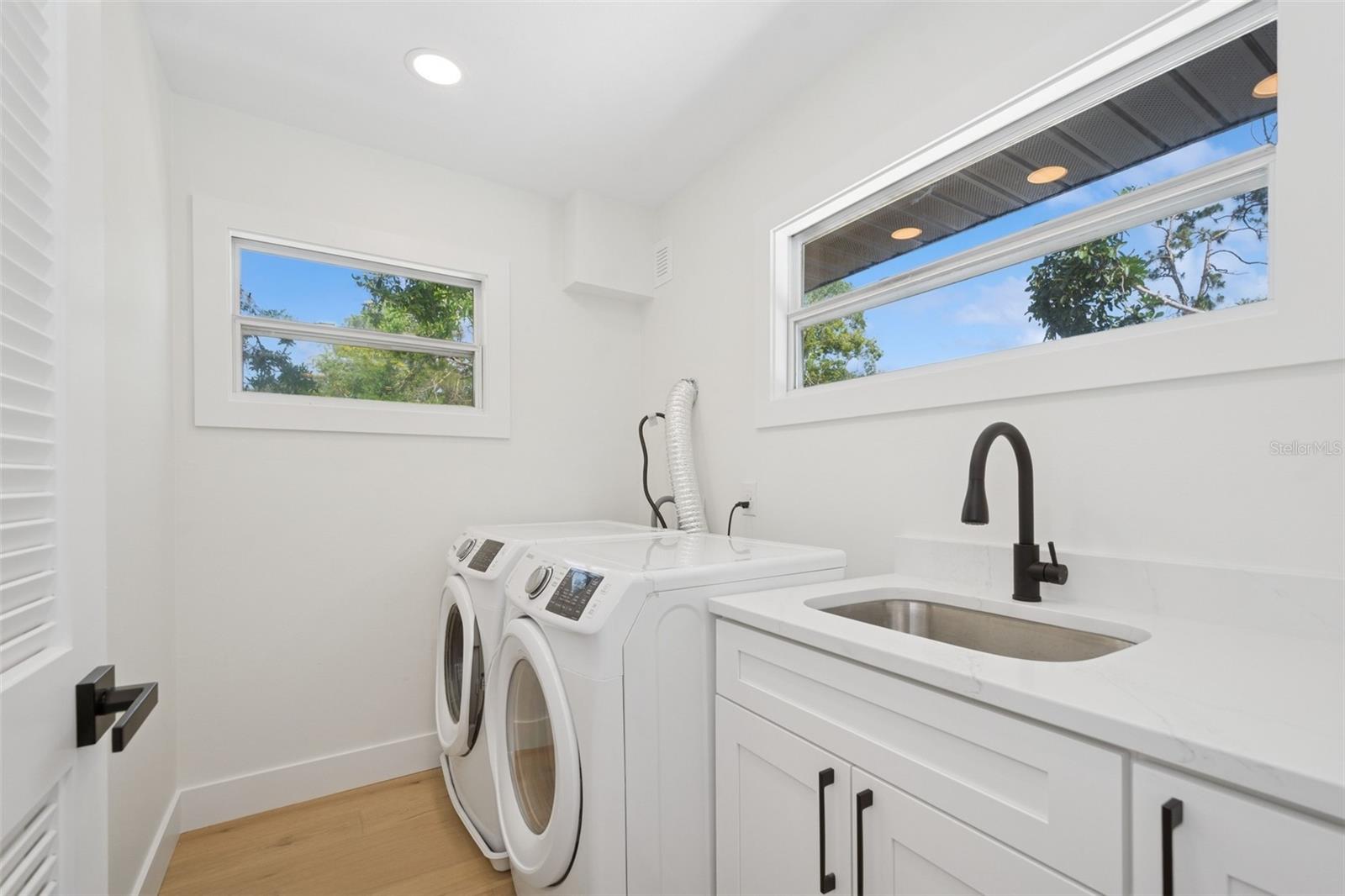 PINE LAWN - Residential