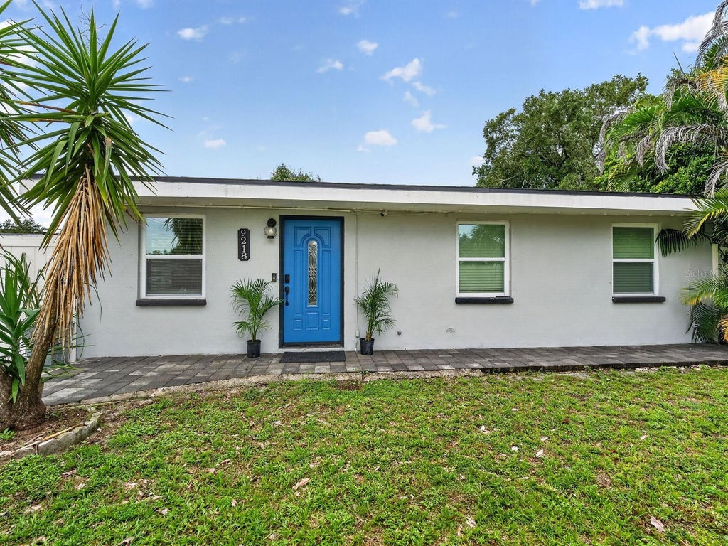 Photo of 9218 W Robson Street, Tampa, FL 33615 (MLS # TB8549097)
