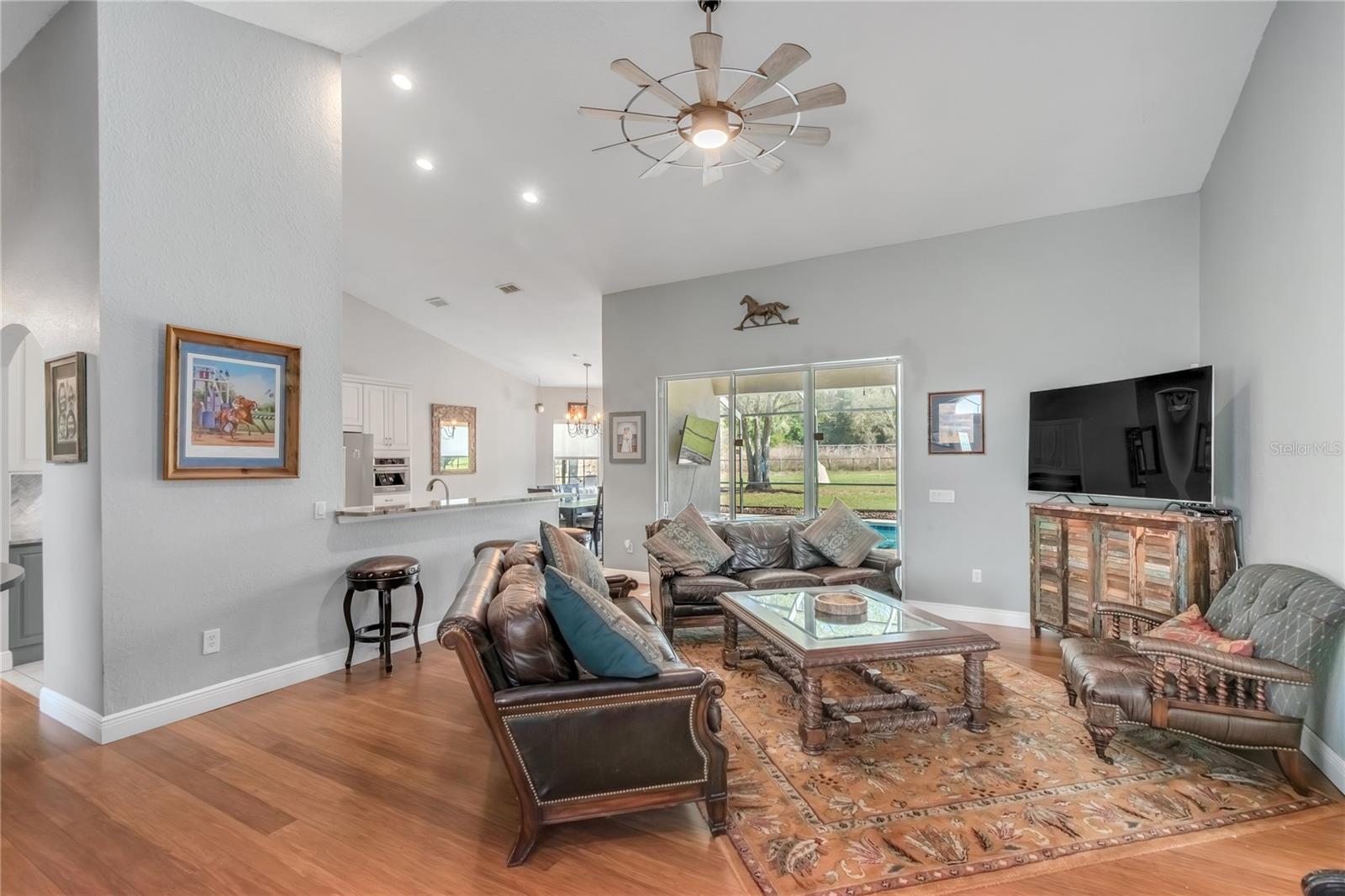 DORCHESTER ESTATES - Residential