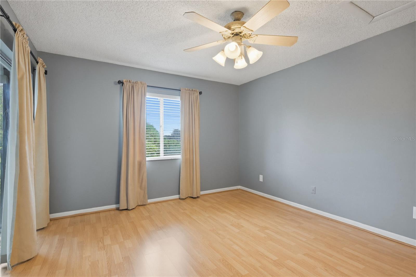 SHADOW LAKES - Residential