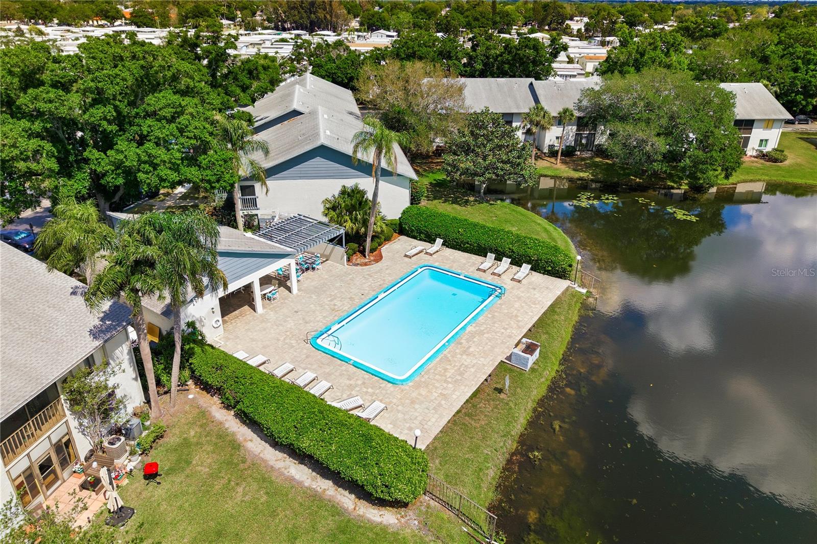 SHADOW LAKES - Residential