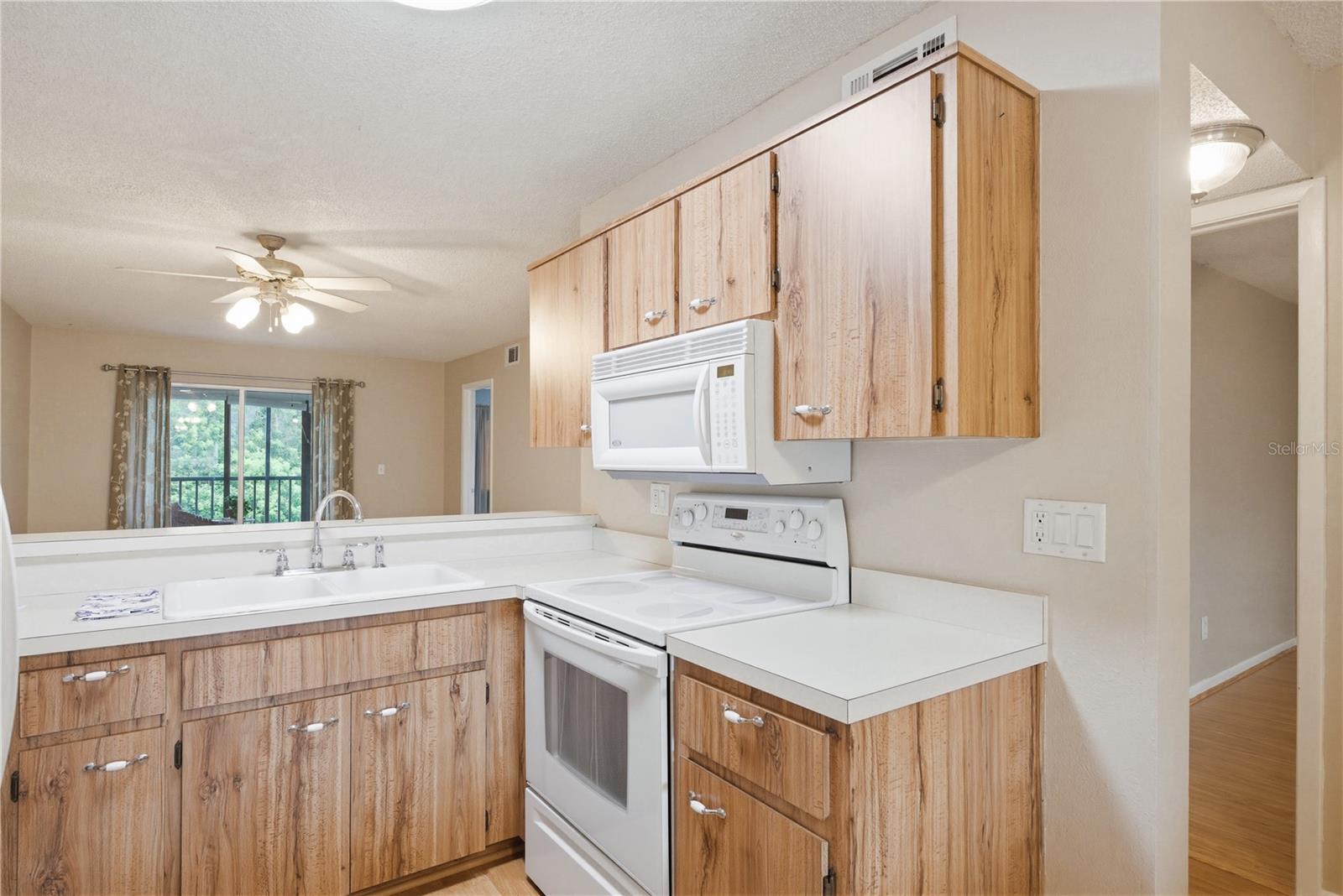 SHADOW LAKES - Residential