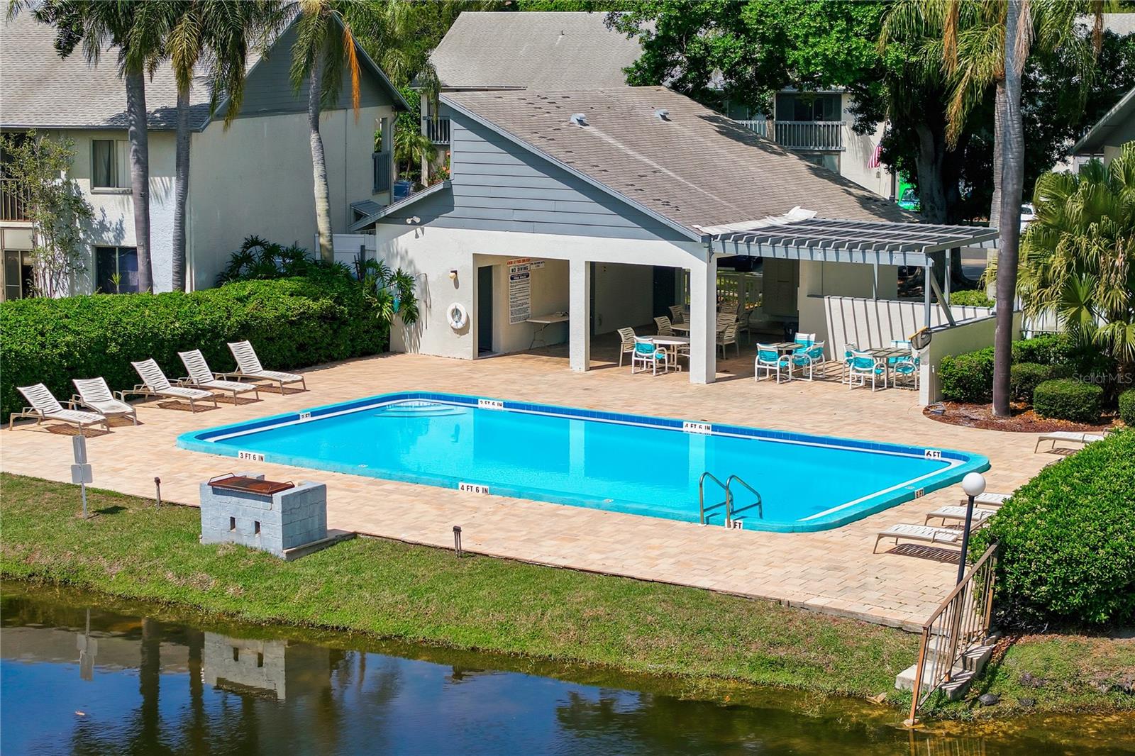 SHADOW LAKES - Residential