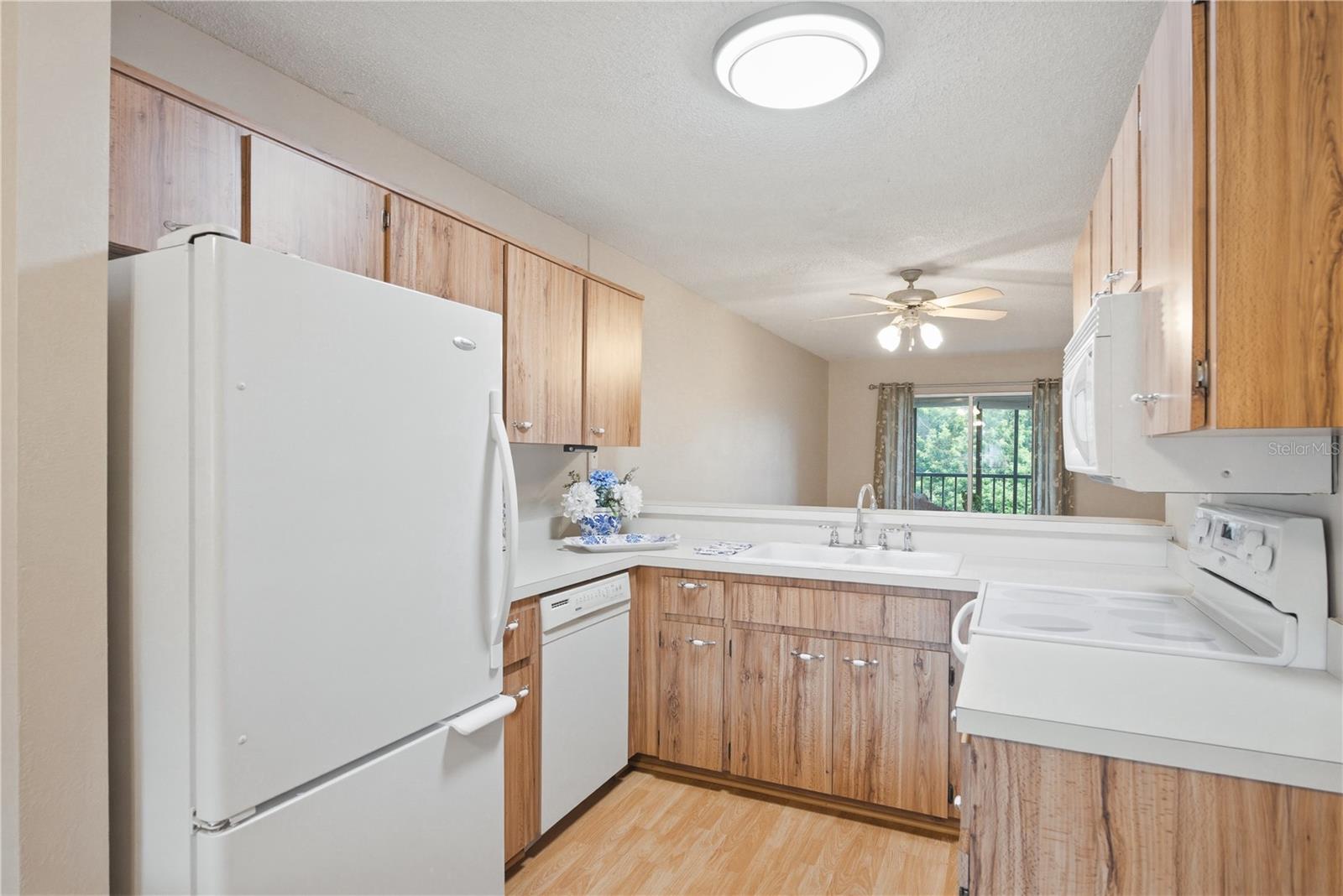 SHADOW LAKES - Residential