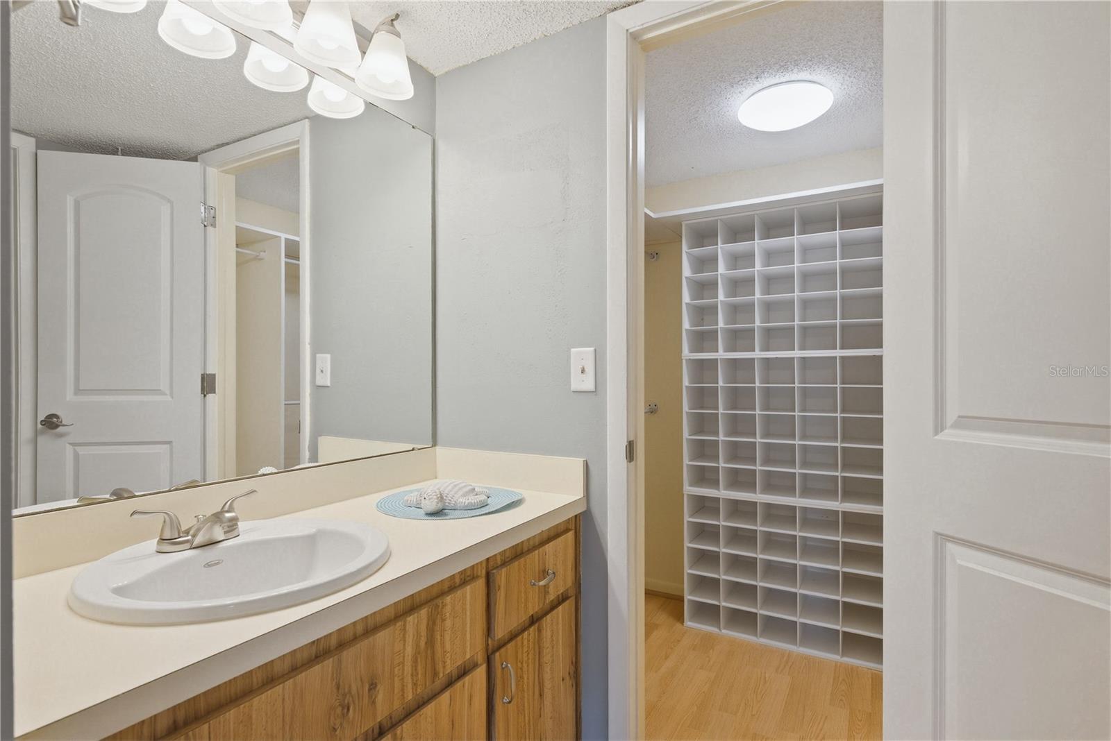 SHADOW LAKES - Residential