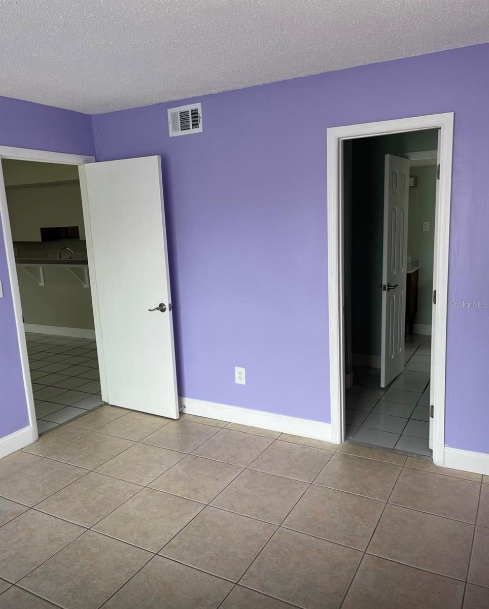 COACHMAN CREEK CONDO - Residential Lease