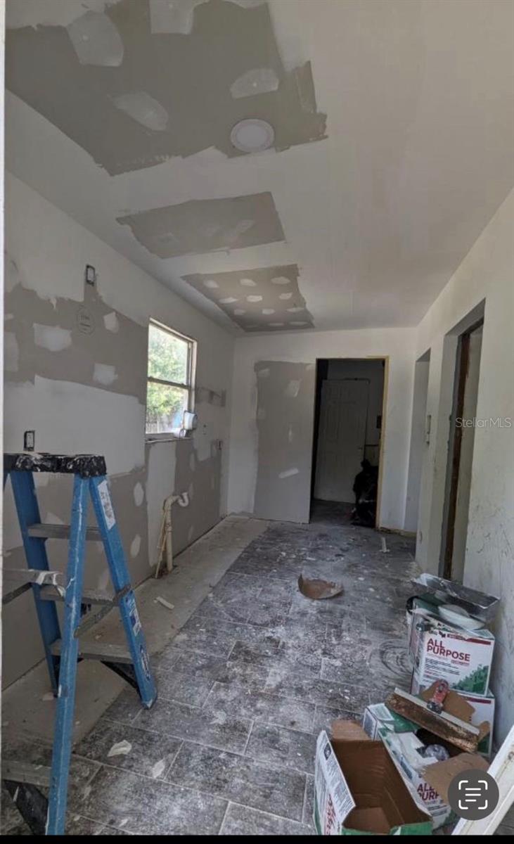 SKYCREST - Residential Income