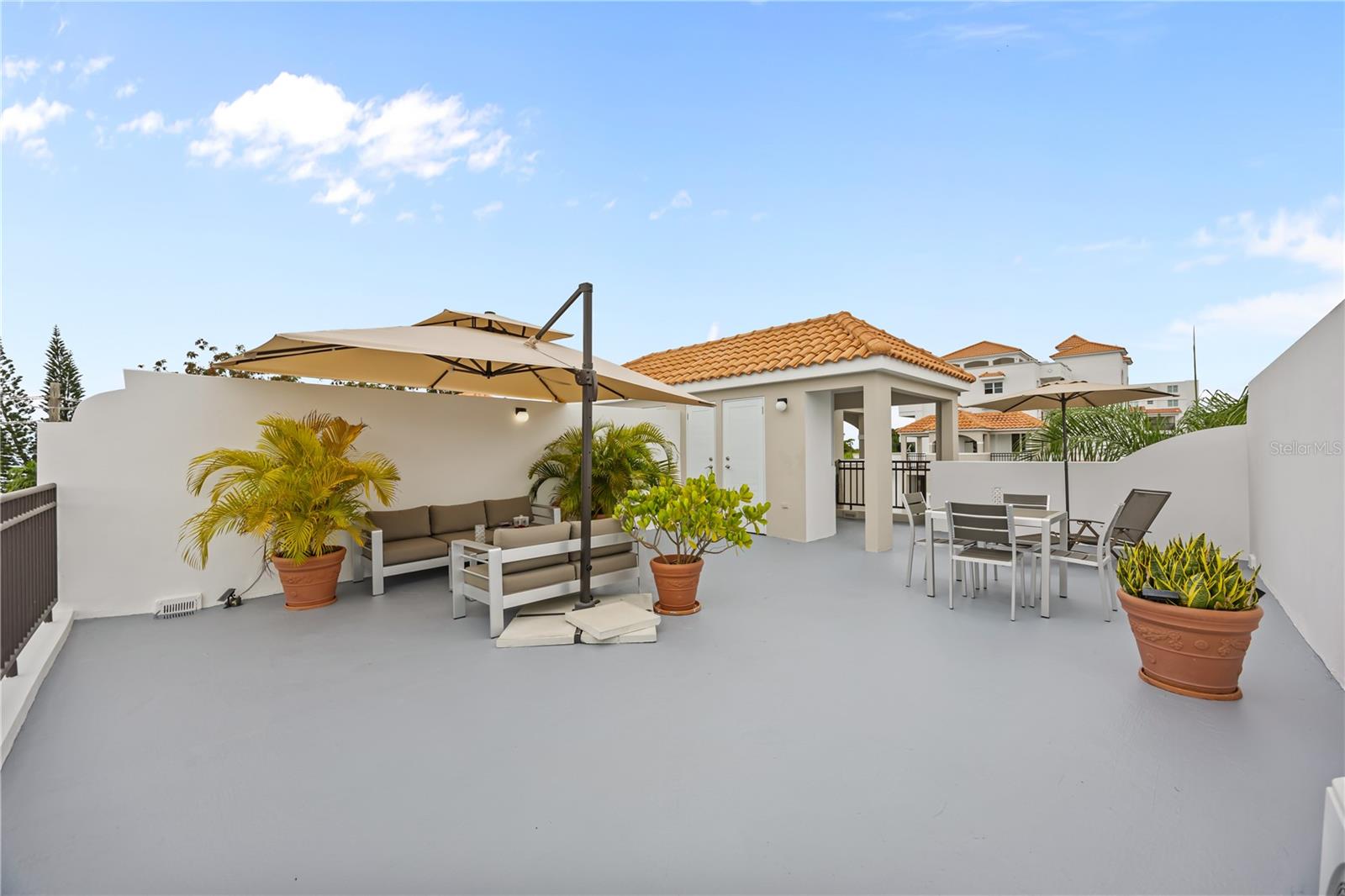 CHALET DEL MAR CONDOMINIUM - Residential
