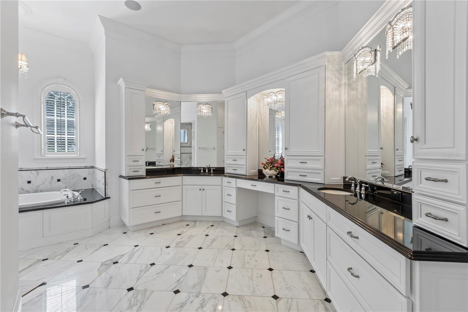 KEENES POINTE - Residential