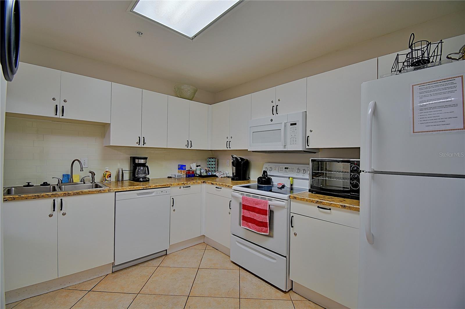 OCEANS CLOVERLEAF NORTH - Residential