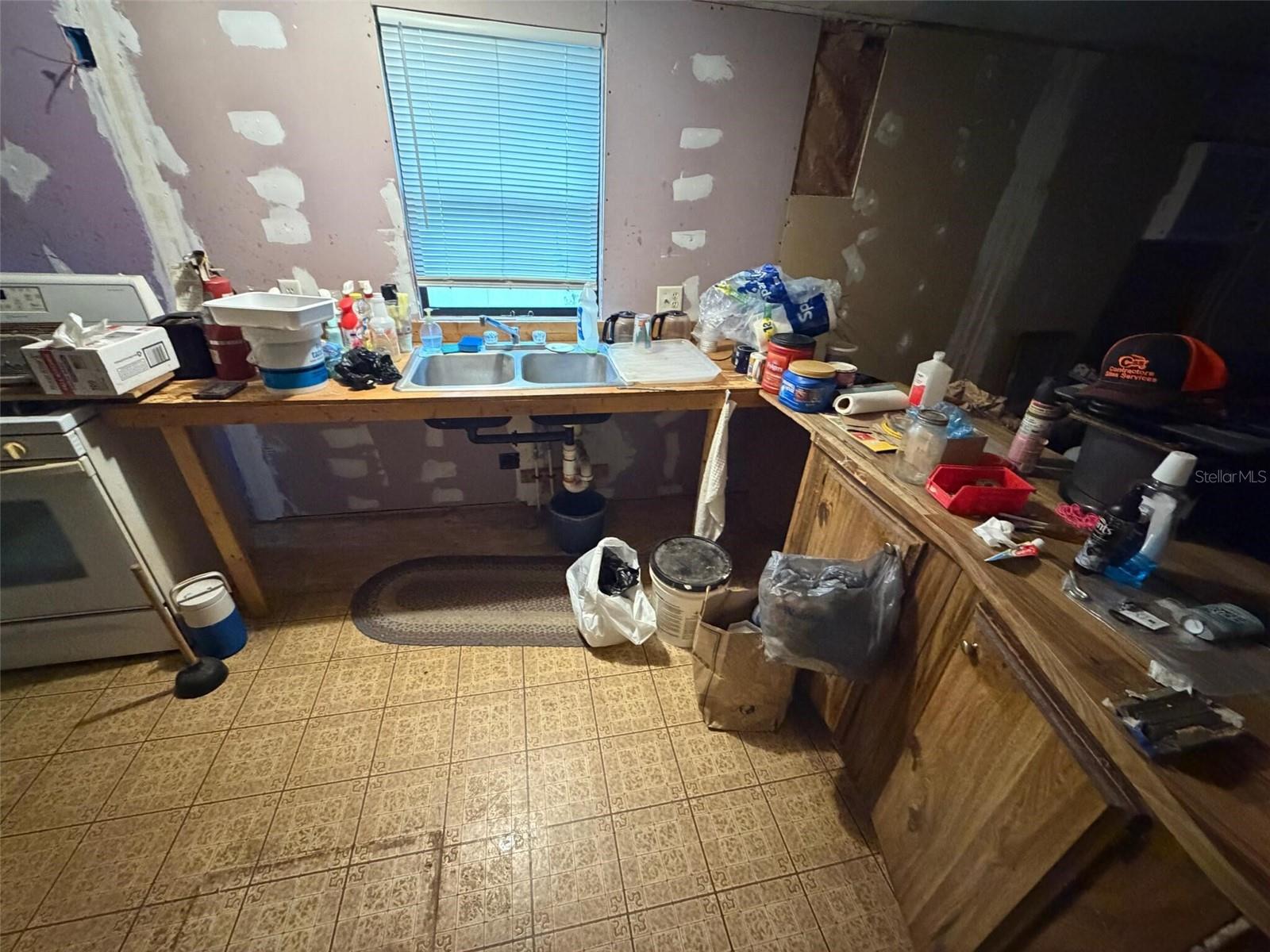 GARDEN GROVE - Residential