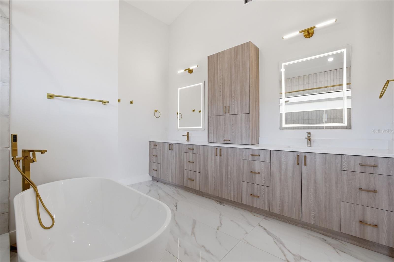 SHORE ACRES EDGEWATER SEC - Residential