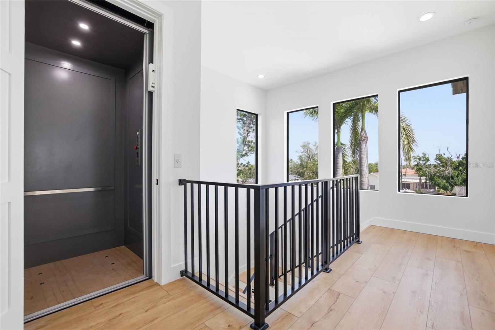 SHORE ACRES EDGEWATER SEC - Residential