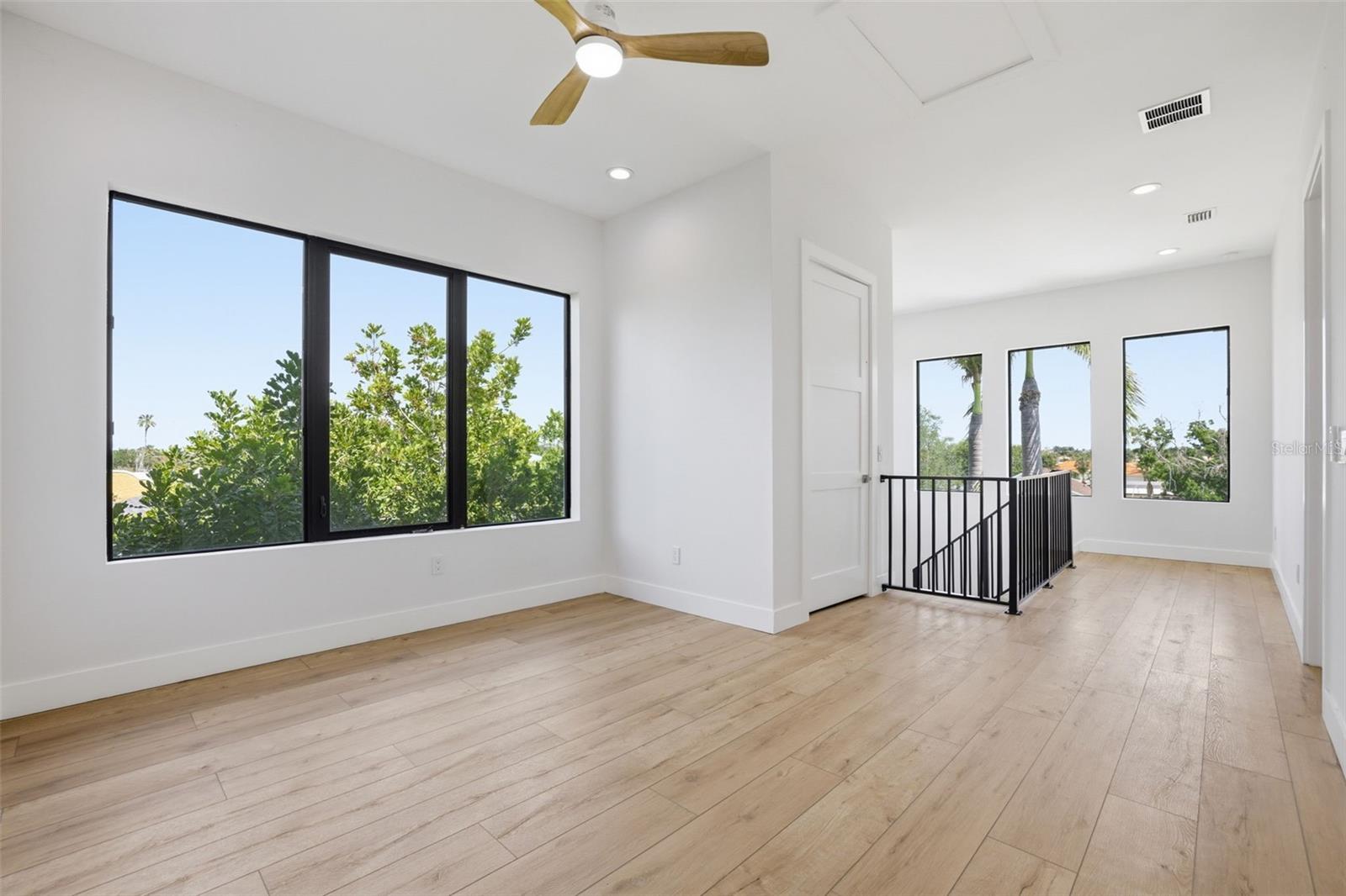 SHORE ACRES EDGEWATER SEC - Residential