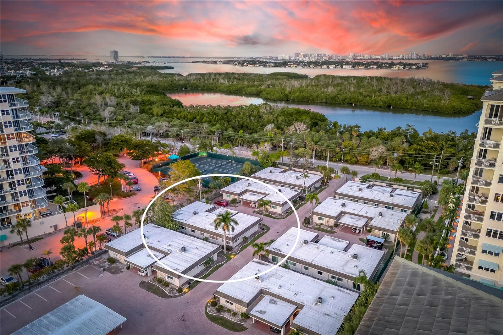 LIDO HARBOUR - Residential