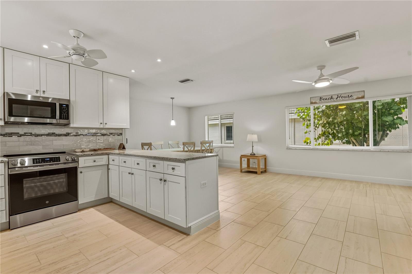 LIDO HARBOUR - Residential