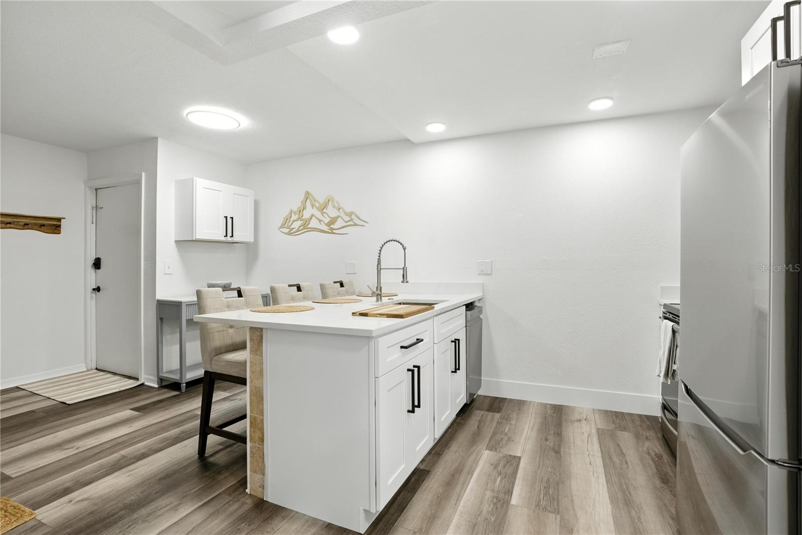 FOUNTAIN SQUARE CONDO - Residential Lease