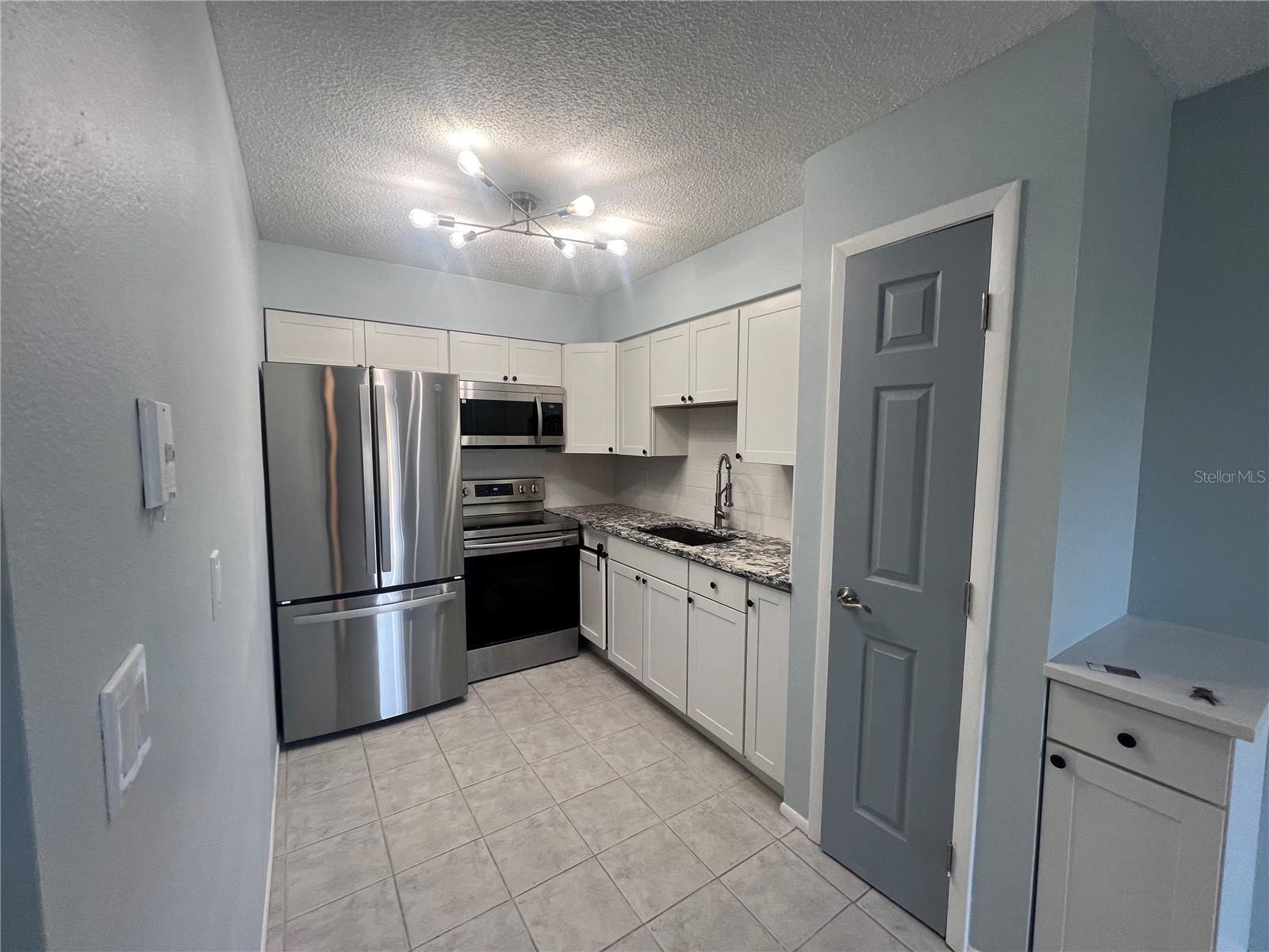 KINGS COURT VILLAS BLDG 02 - Residential Lease