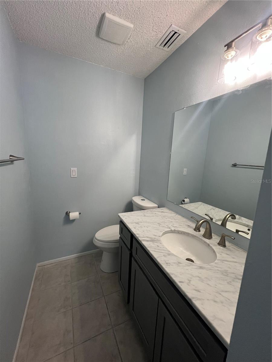 KINGS COURT VILLAS BLDG 02 - Residential Lease