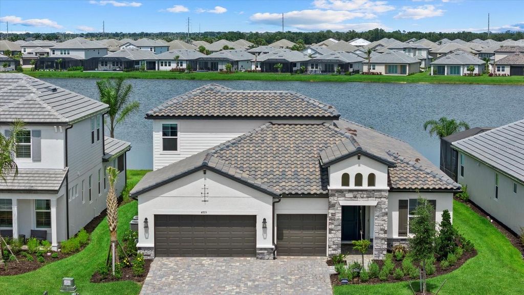 Photo of 4705 Sweet Retreat Run, Lakewood Ranch, FL 34211 (MLS # A4658901)