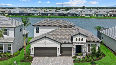Photo of 4705 Sweet Retreat Run, Lakewood Ranch, FL 34211 (MLS # A4658901)