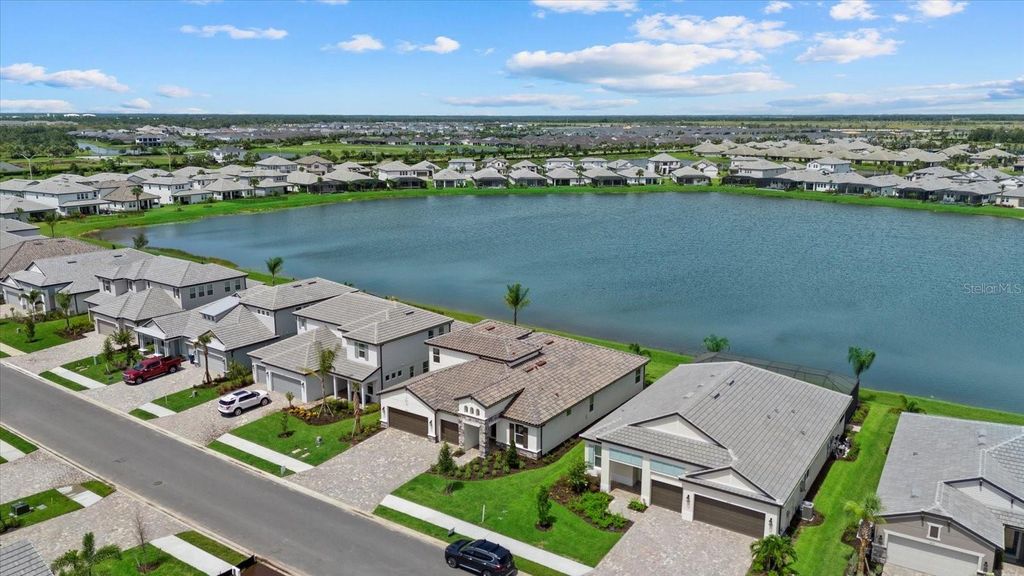 Photo of 4705 Sweet Retreat Run, Lakewood Ranch, FL 34211 (MLS # A4658901)