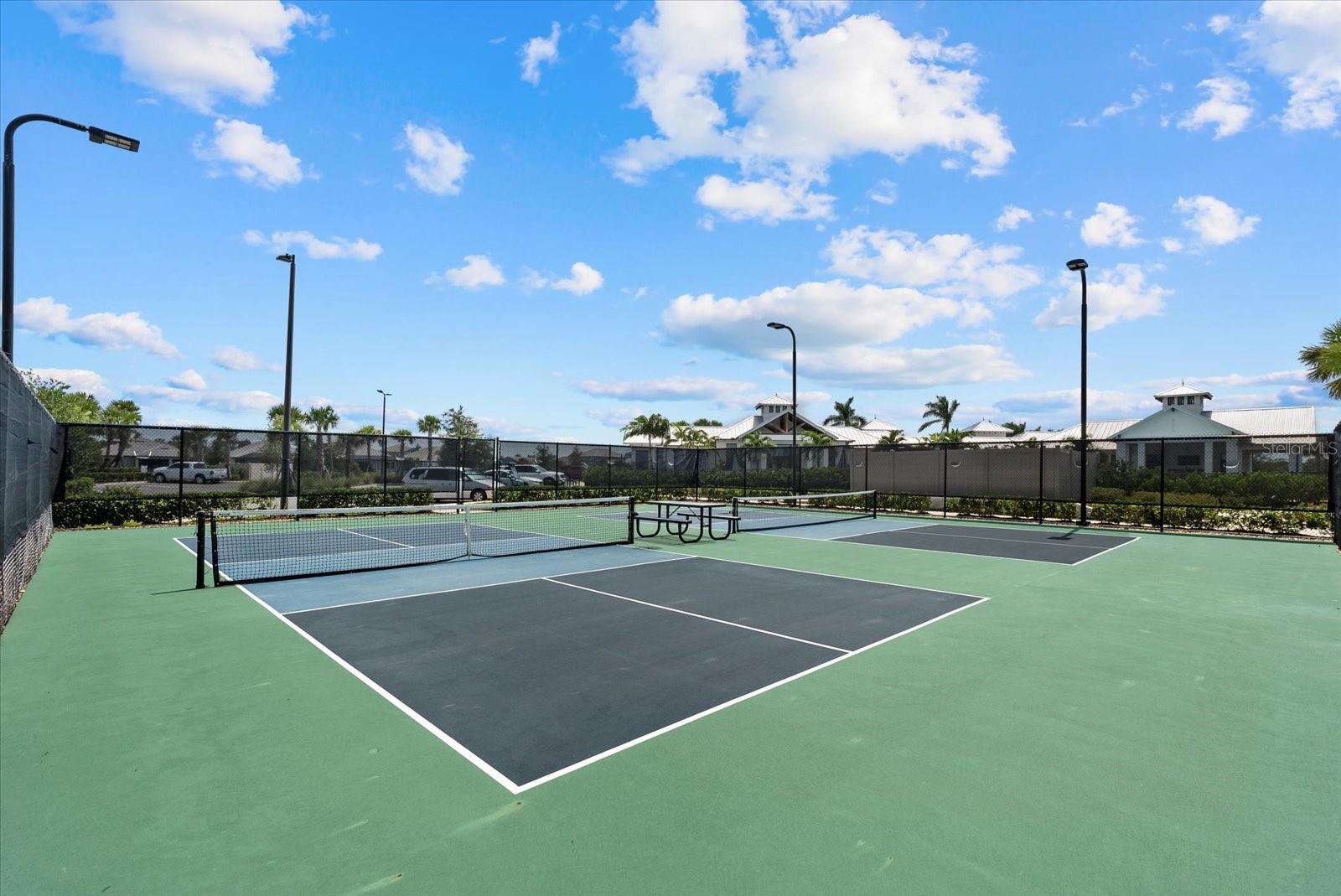SWEETWATER/LAKEWOOD RANCH PH I - Residential