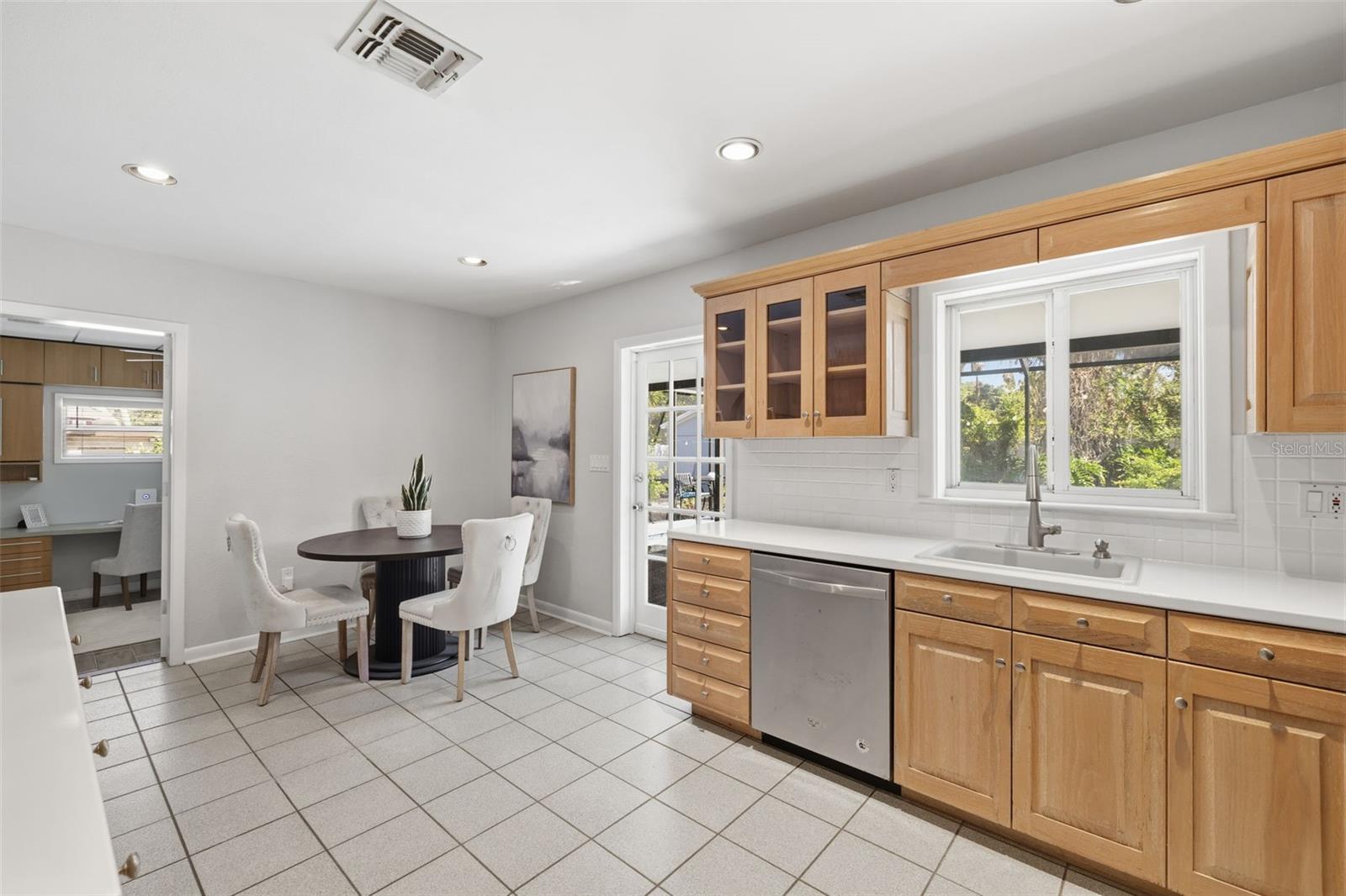 TEMPLE TERRACE ESTATES - Residential