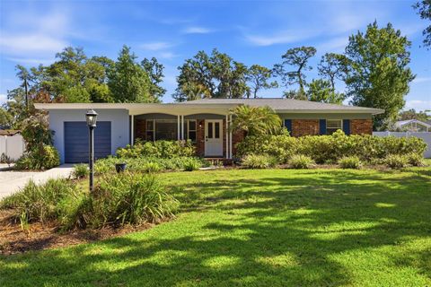 Photo of 308 Live Oak Avenue, Temple Terrace, FL 33617 (MLS # TB8497452)