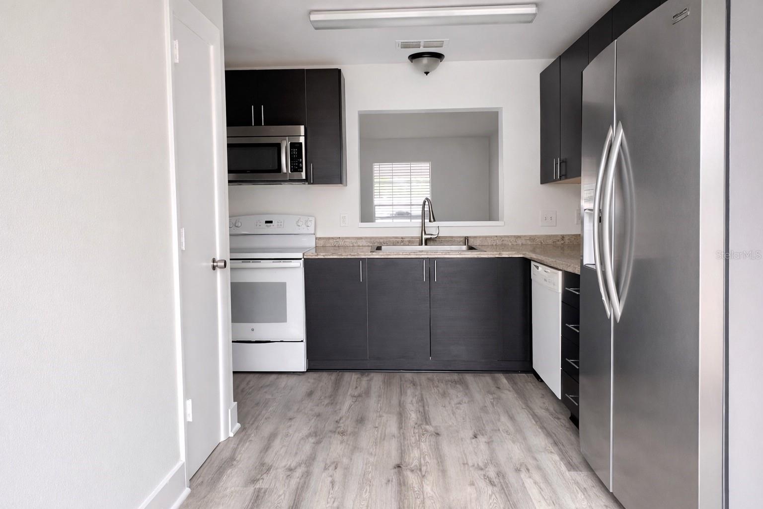 WINDSOR WALK - Residential