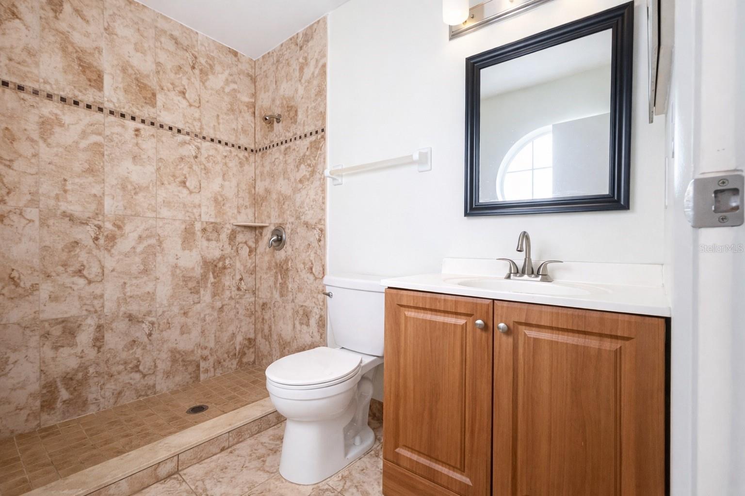 WINDSOR WALK - Residential