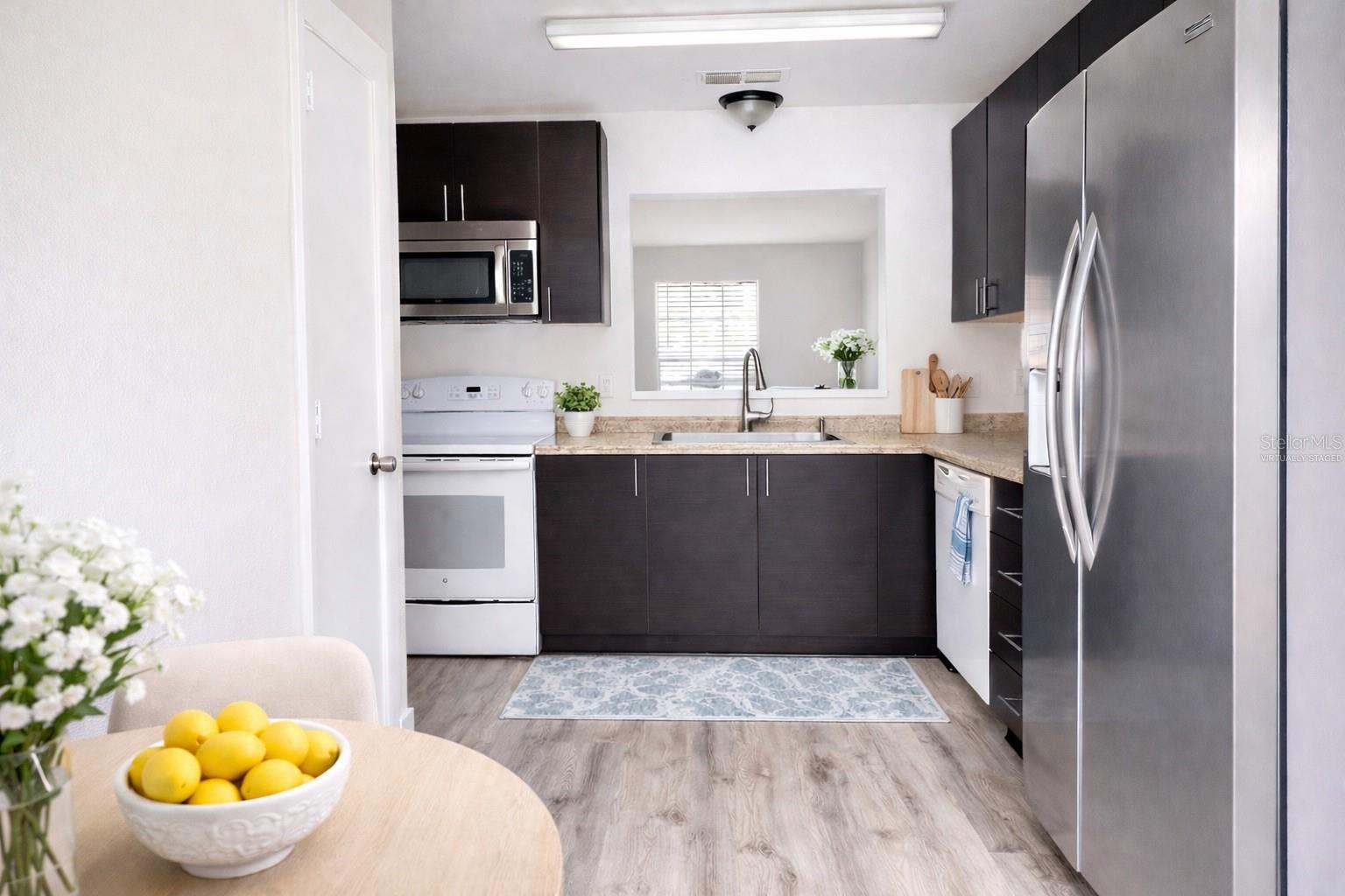 WINDSOR WALK - Residential