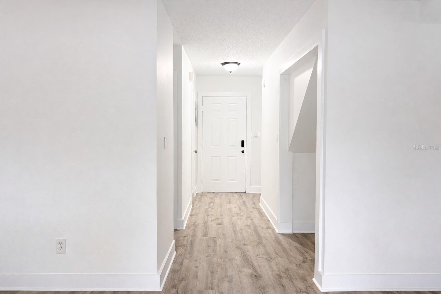 WINDSOR WALK - Residential