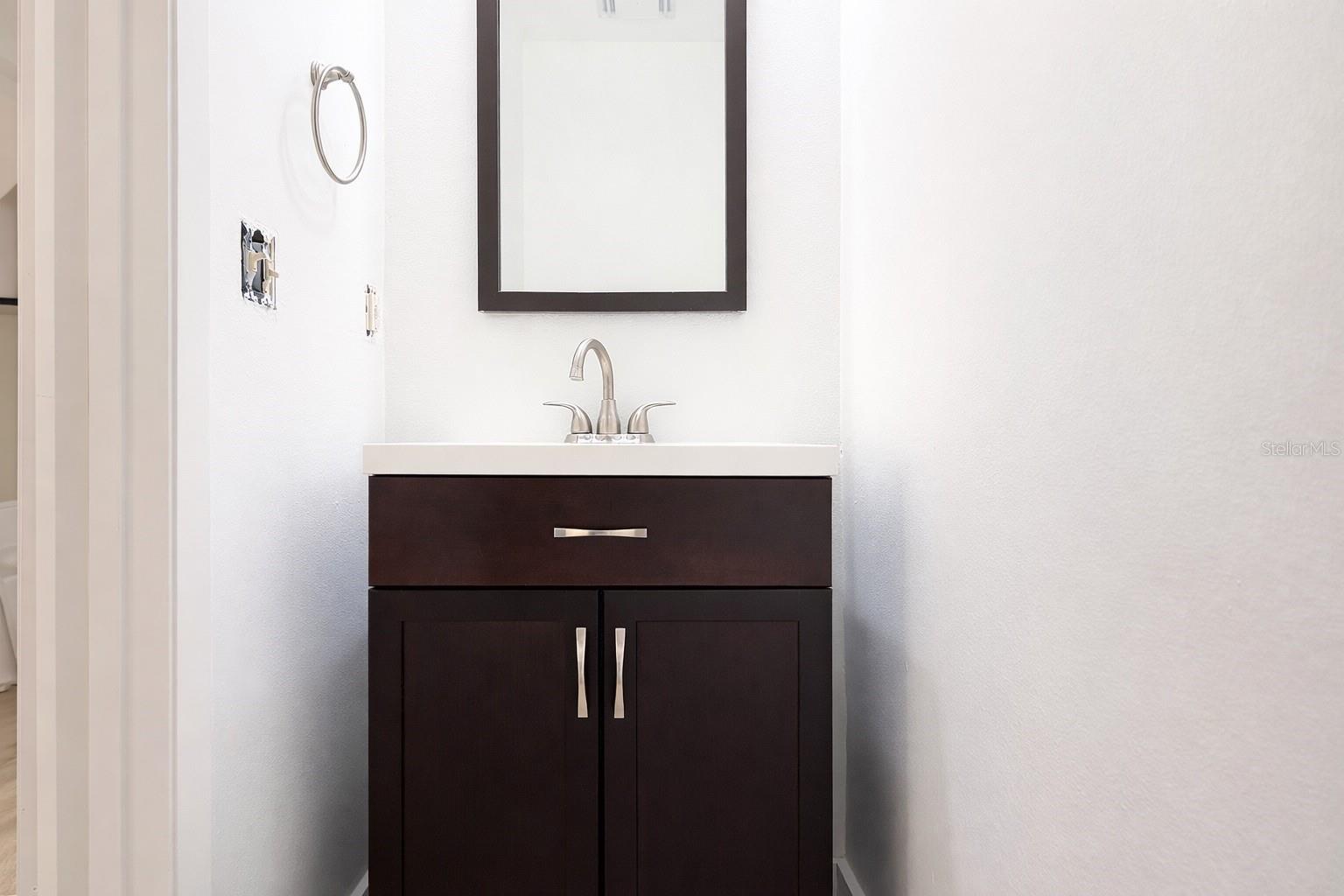 WINDSOR WALK - Residential