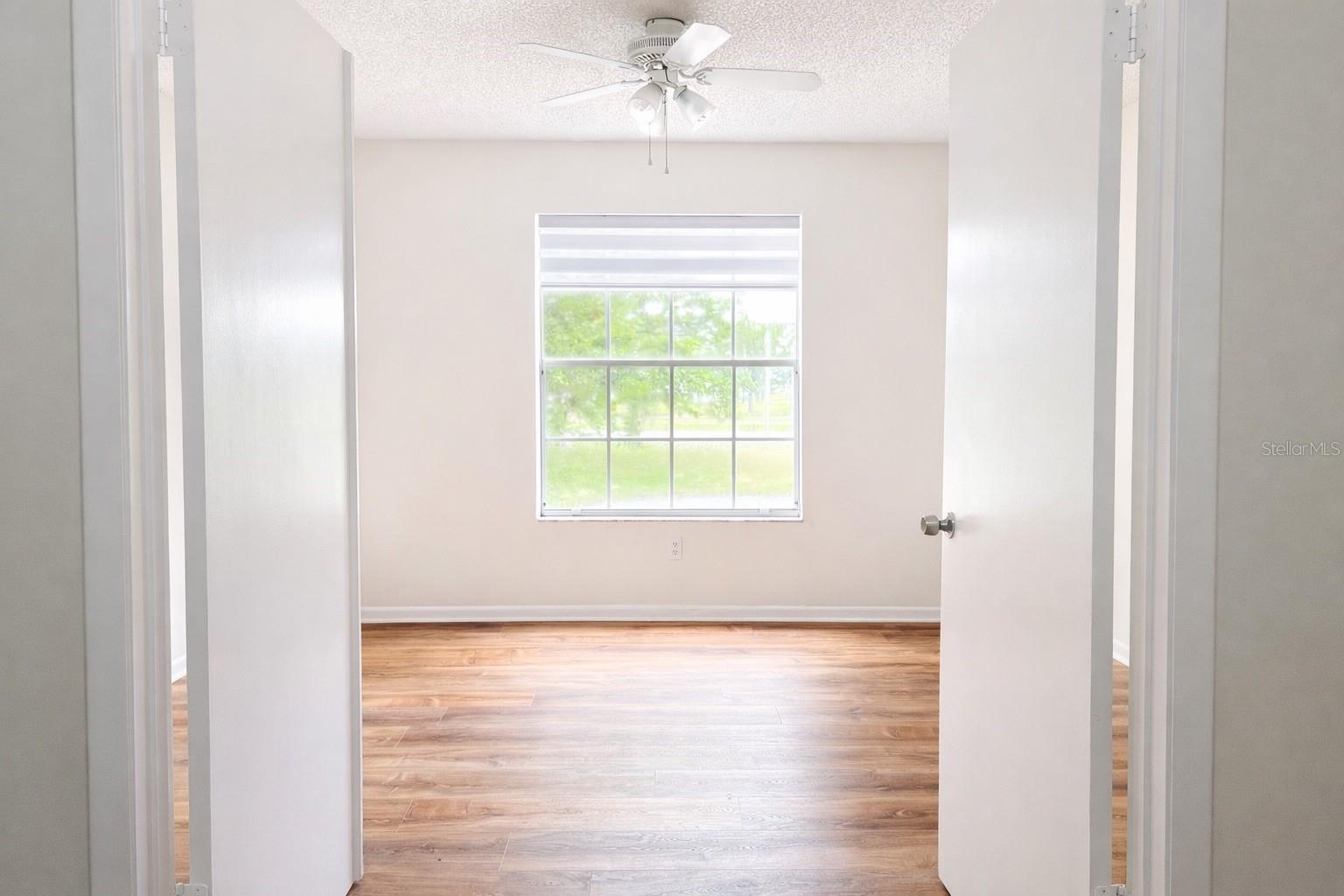 WINDSOR WALK - Residential