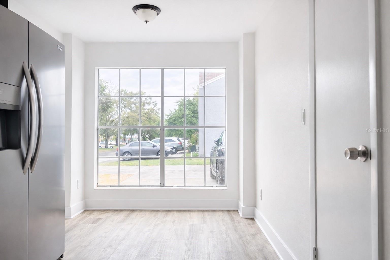 WINDSOR WALK - Residential