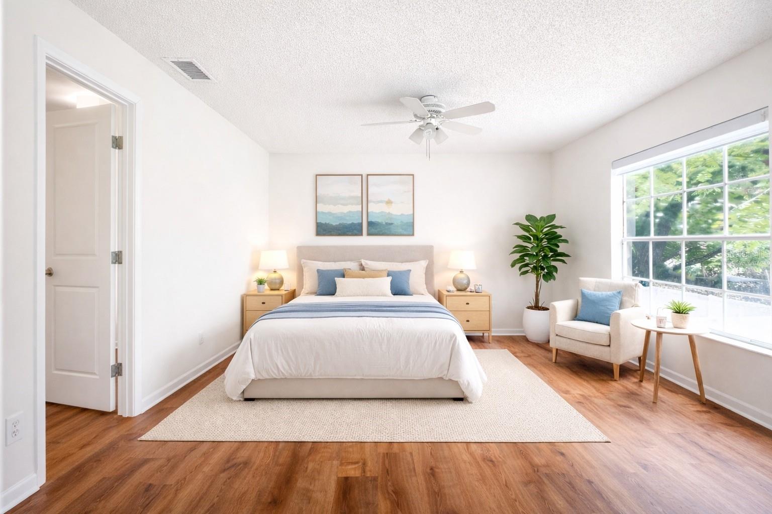 WINDSOR WALK - Residential