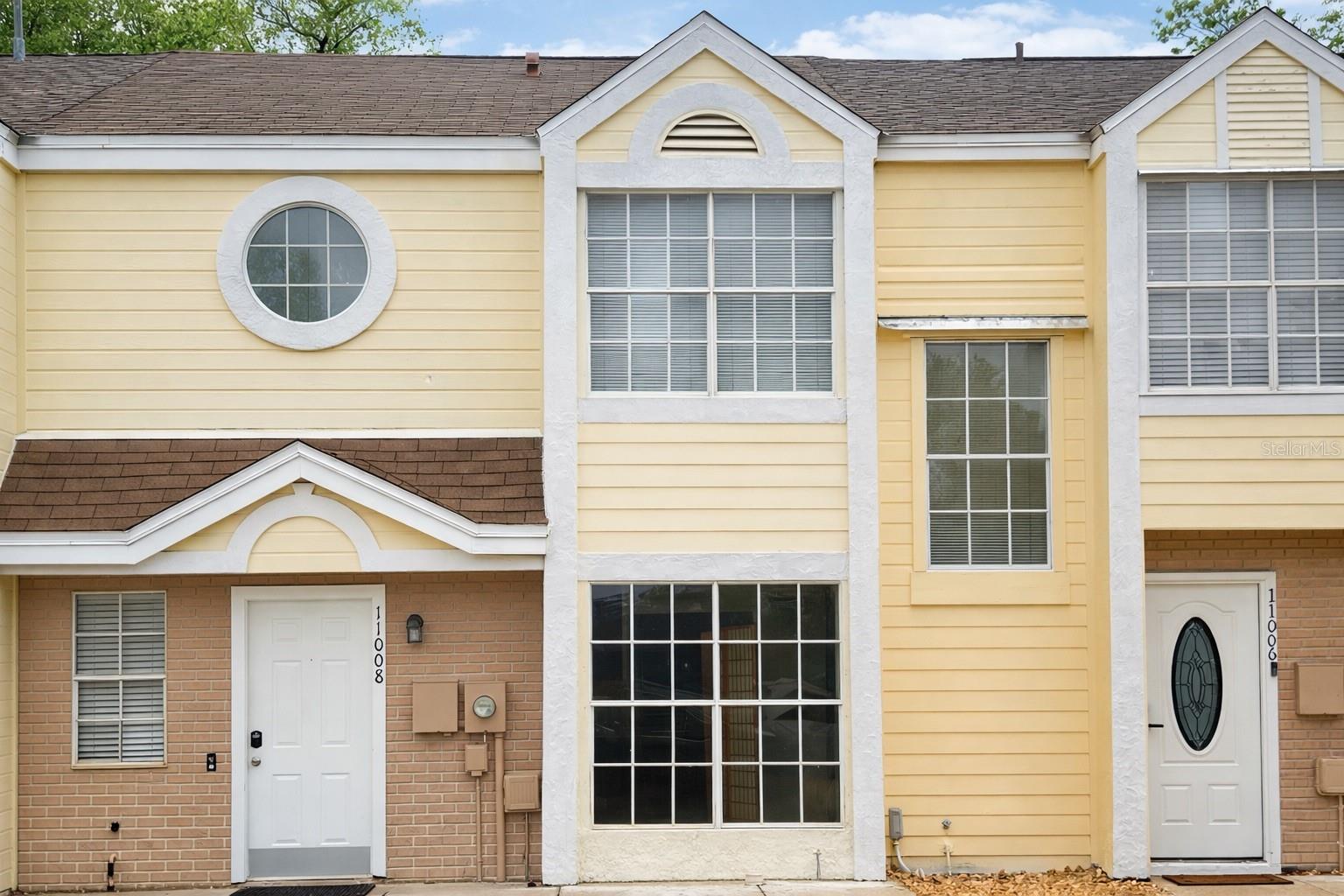 WINDSOR WALK - Residential