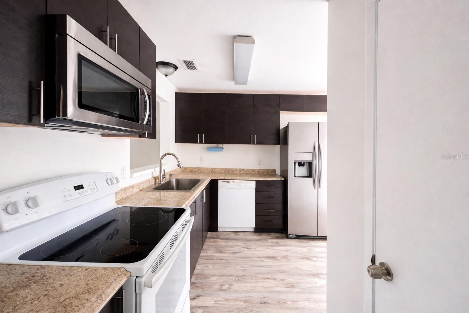 WINDSOR WALK - Residential