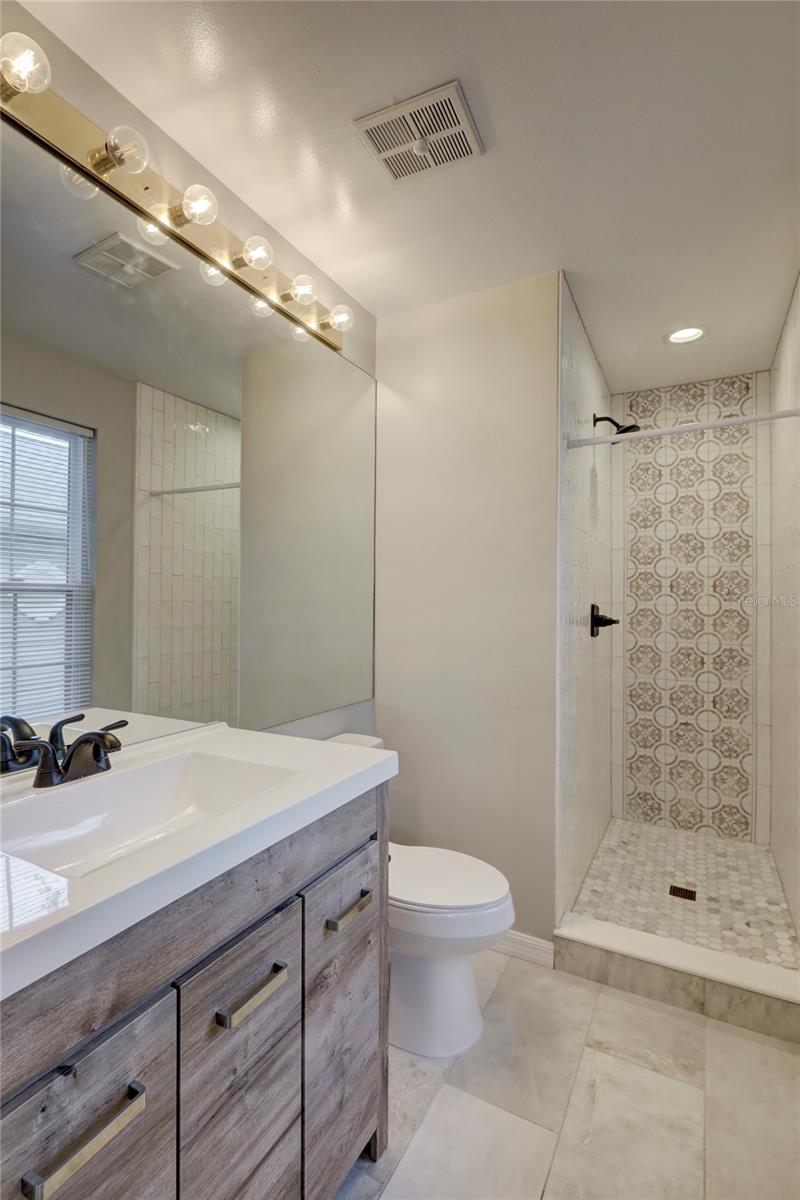 INTERBAY OAKS A CONDO - Residential