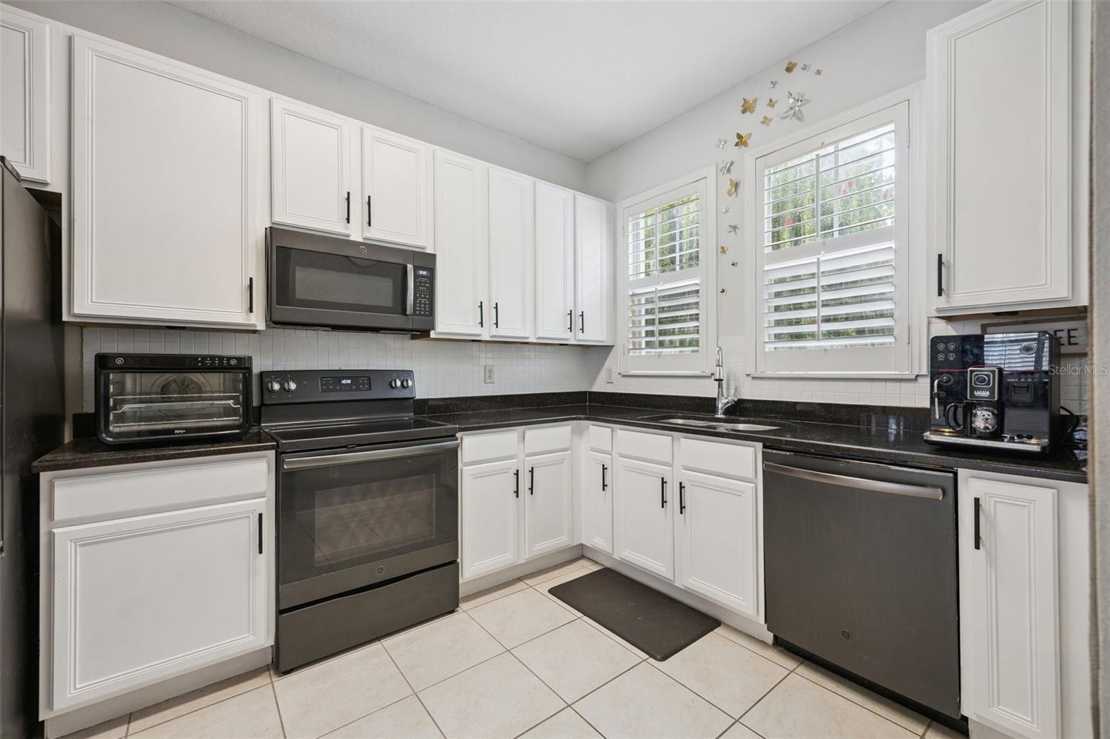 SIGNATURE LKS-PCL 01D PH 01 - Residential