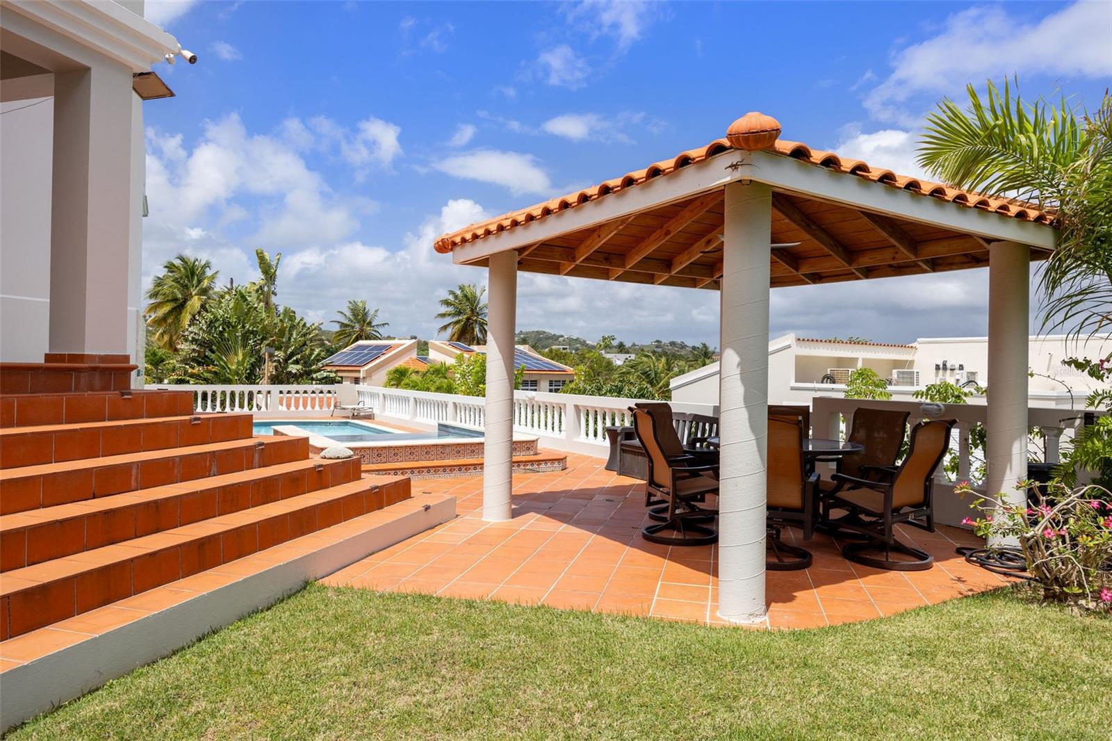 SURFSIDE - Residential