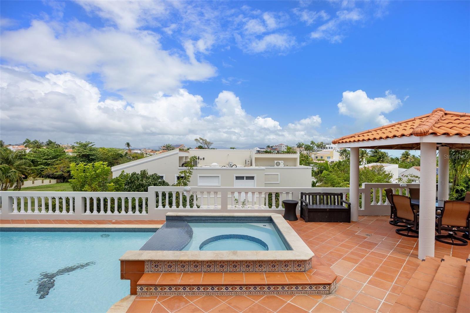 SURFSIDE - Residential