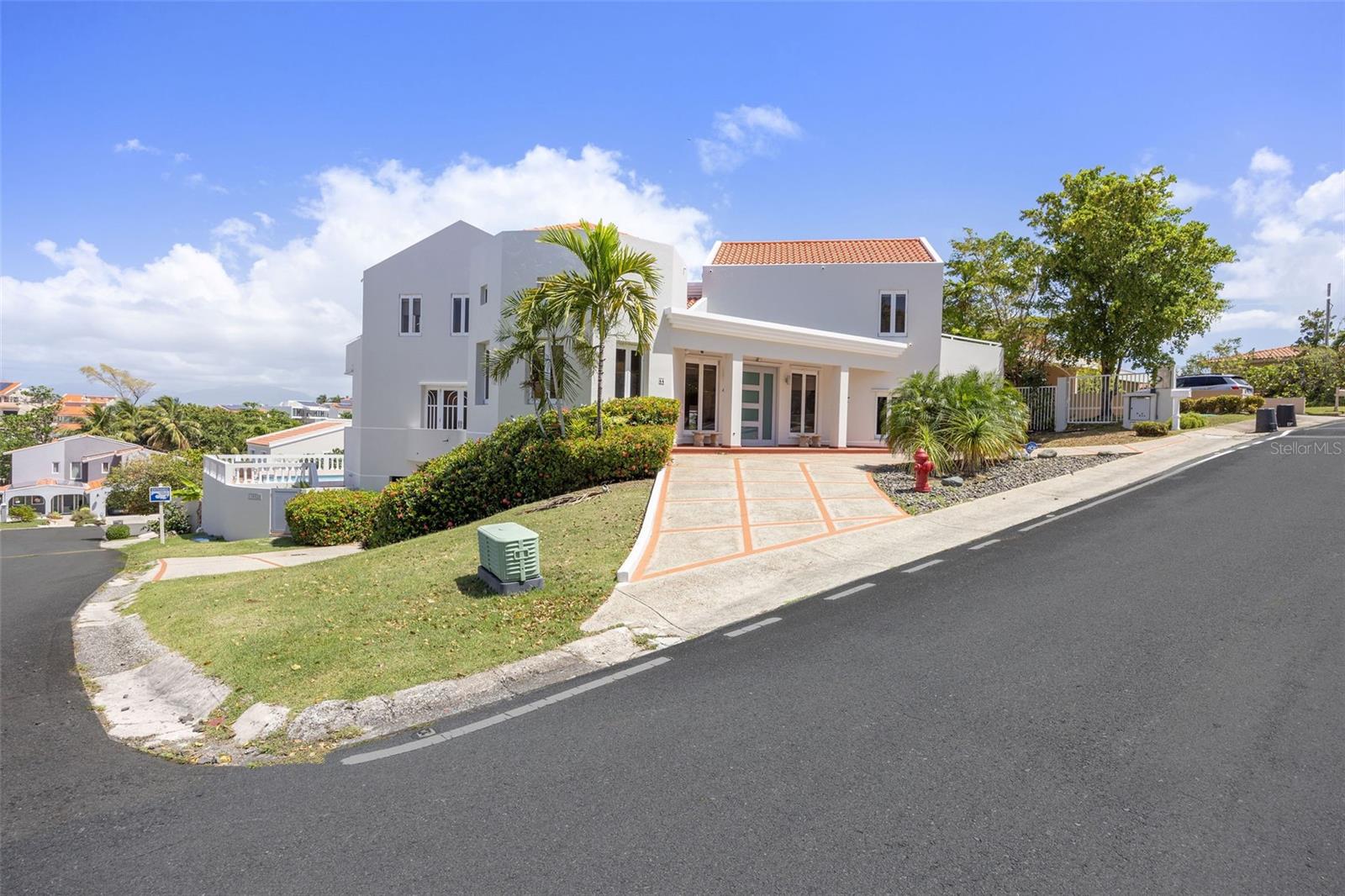 SURFSIDE - Residential