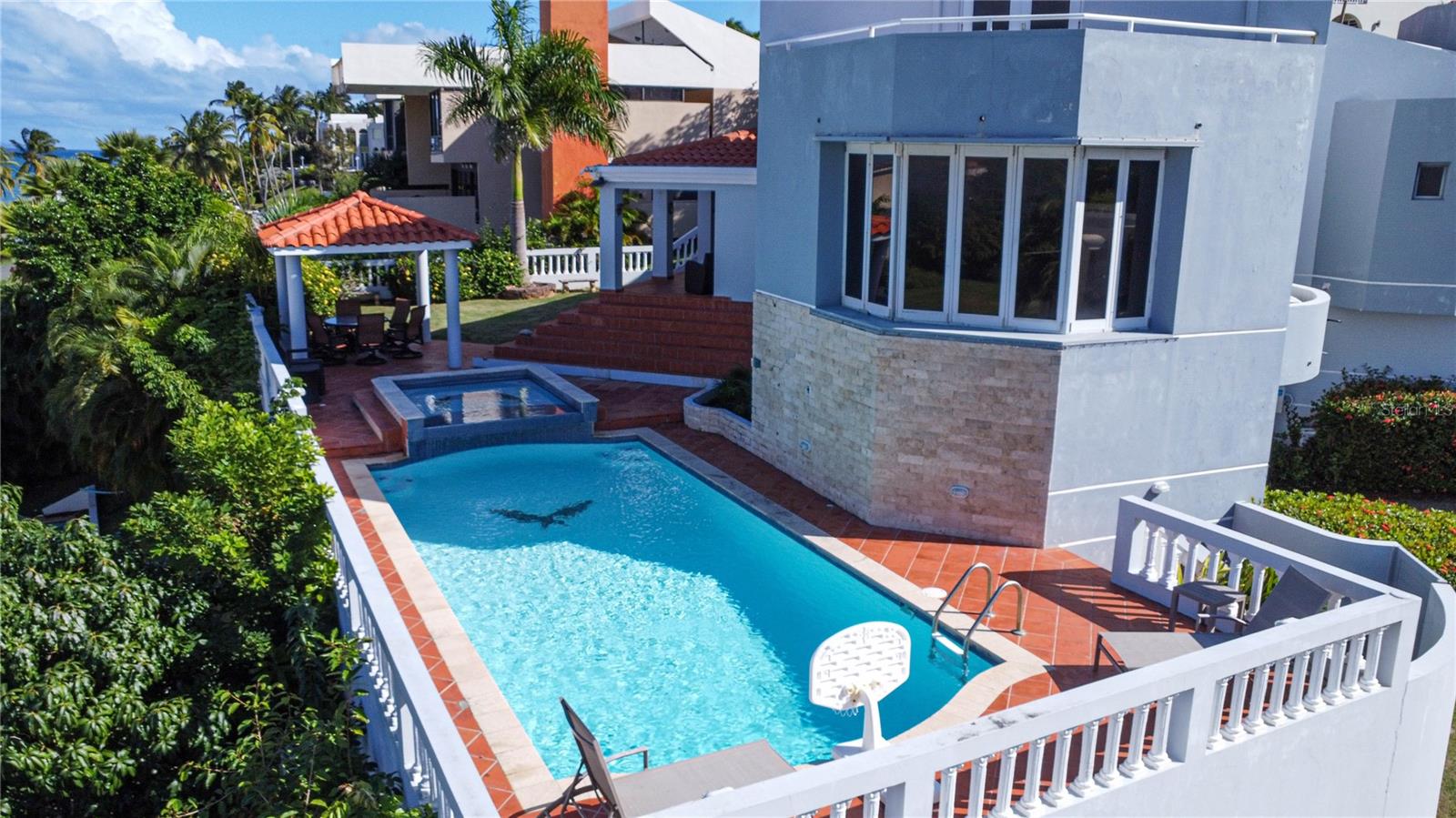 SURFSIDE - Residential