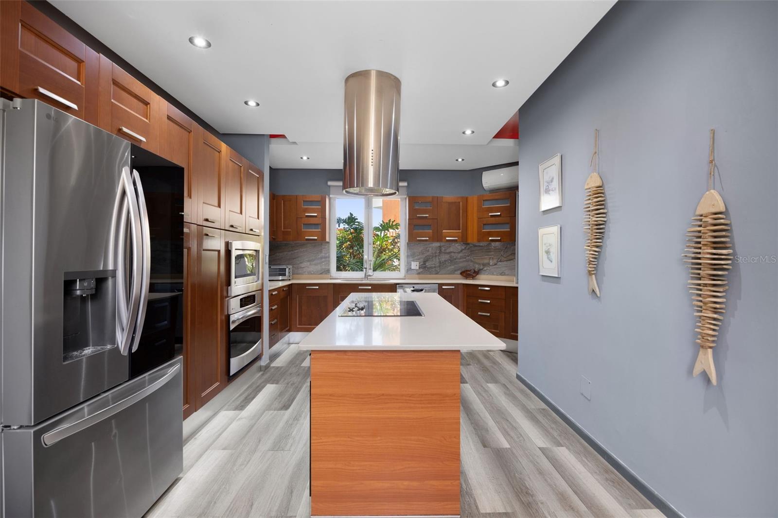 SURFSIDE - Residential