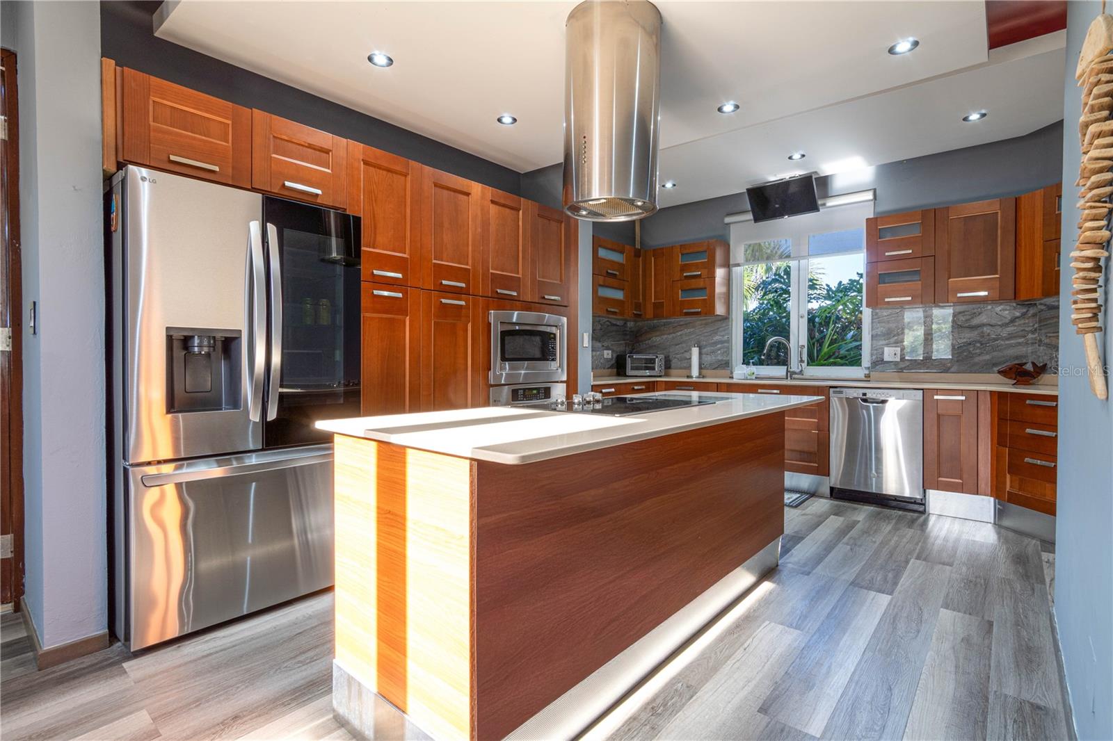 SURFSIDE - Residential